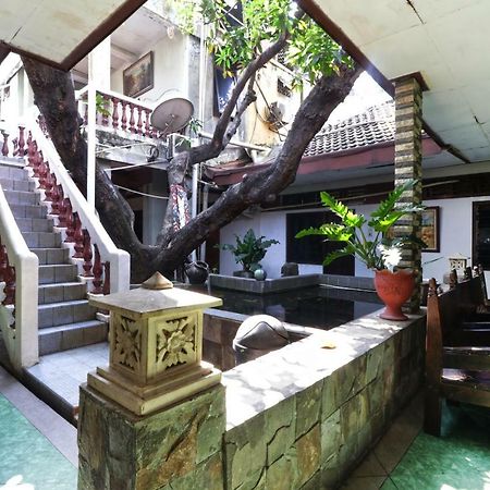 Borneo Hostel Jakarta Exterior foto