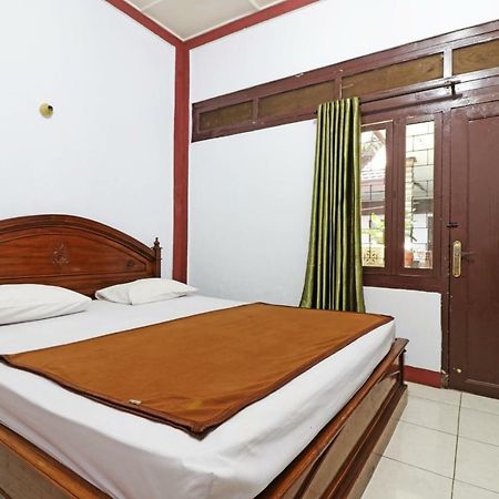 Borneo Hostel Jakarta Exterior foto