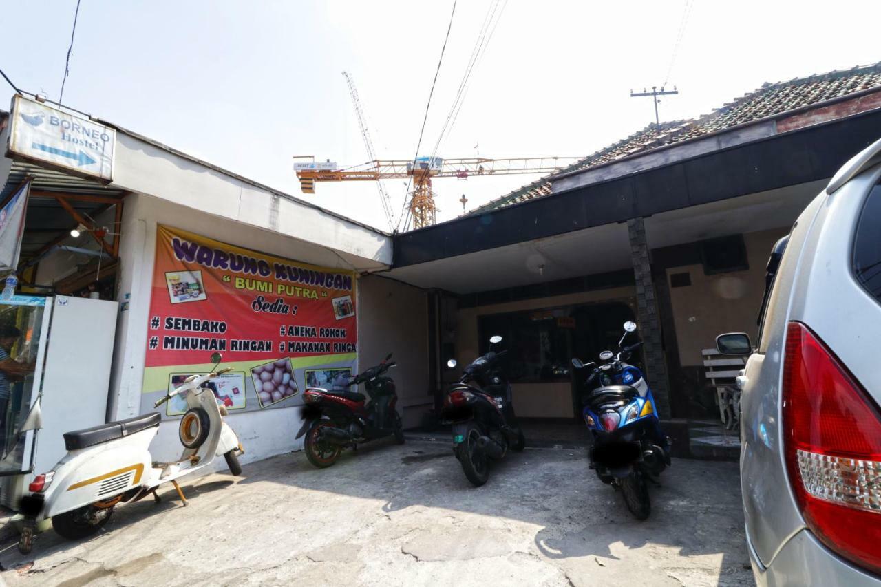 Borneo Hostel Jakarta Exterior foto