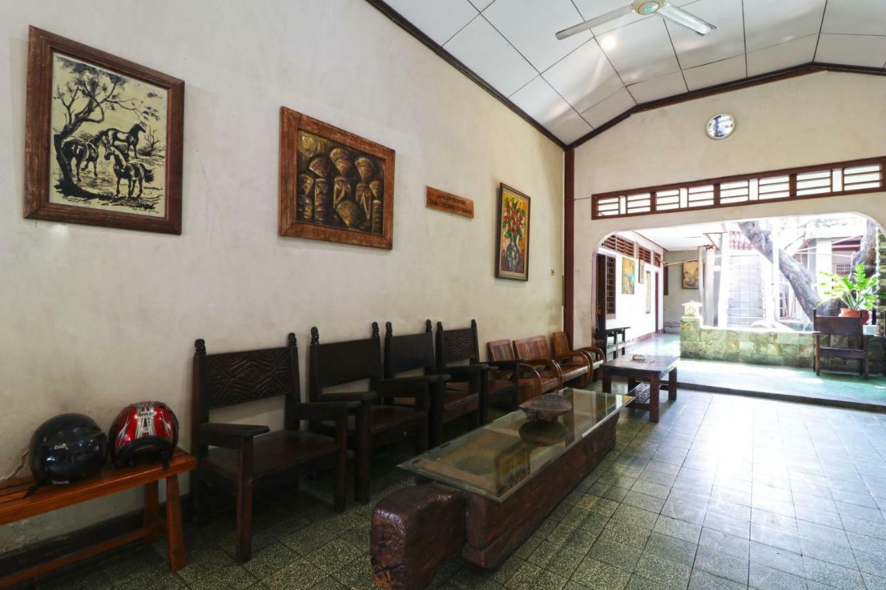 Borneo Hostel Jakarta Exterior foto